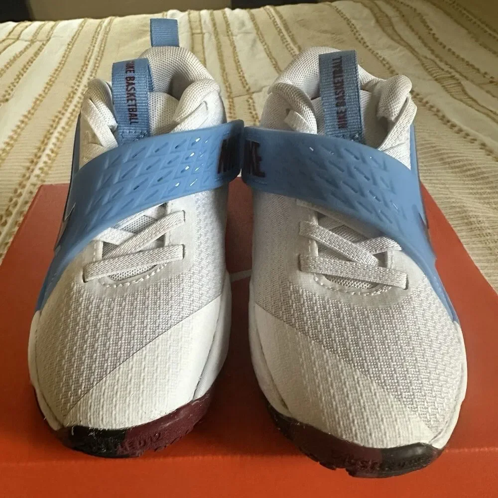 Nike Team Hustle D12 (PS) White Team Red University Blue Little Kids Size 10.5C